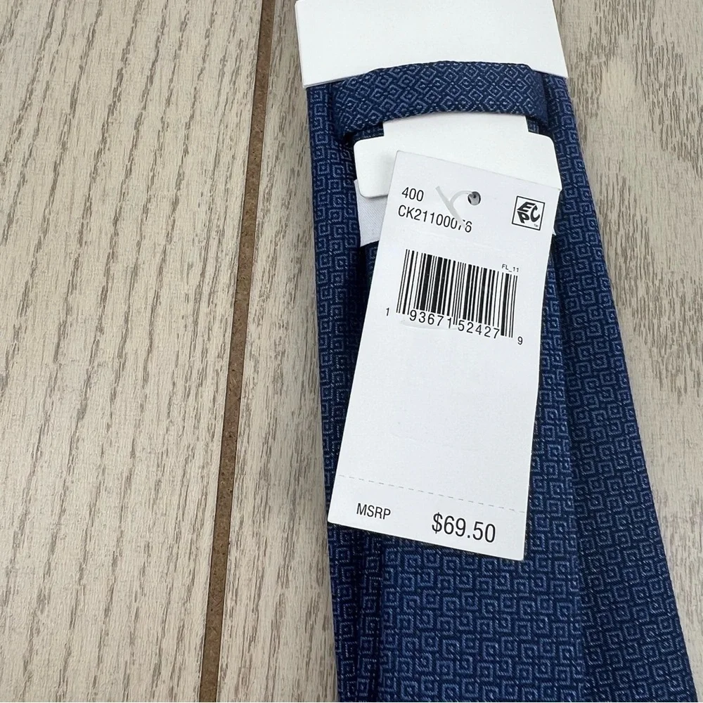 579 - Calvin Klein Tie 400 Blue Square CK21100076 Silk Blend MSRP $69.50